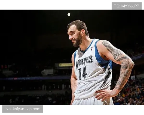 佩科维奇内线单打效率提升明显 拉开篮下防守差距